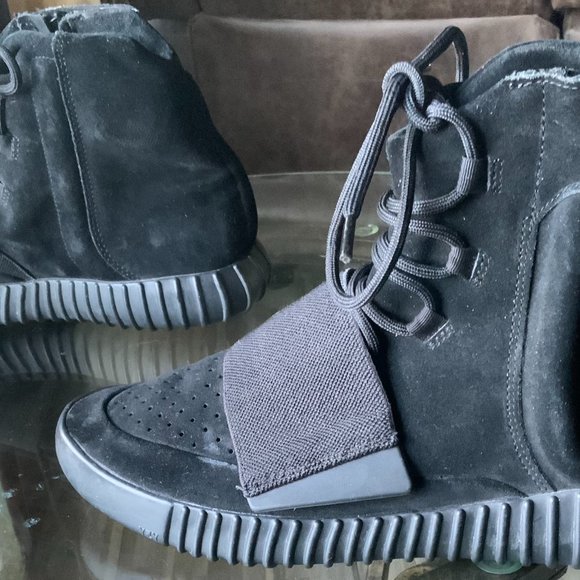 Adidas Yeezy Boost 750 BLACK Size 10 - Picture 1 of 9